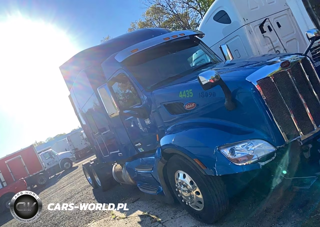2018 Peterbilt 579 Trucks