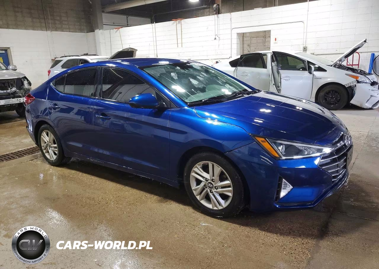 2019 Hyundai Elantra Sel VIN:5NPD84LF9KH401893 - 4