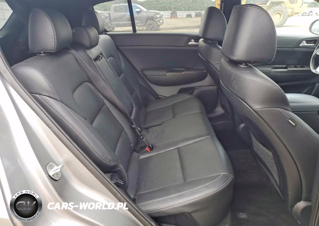 2020 Kia Sportage S VIN:KNDP63AC5L7772836 - 10