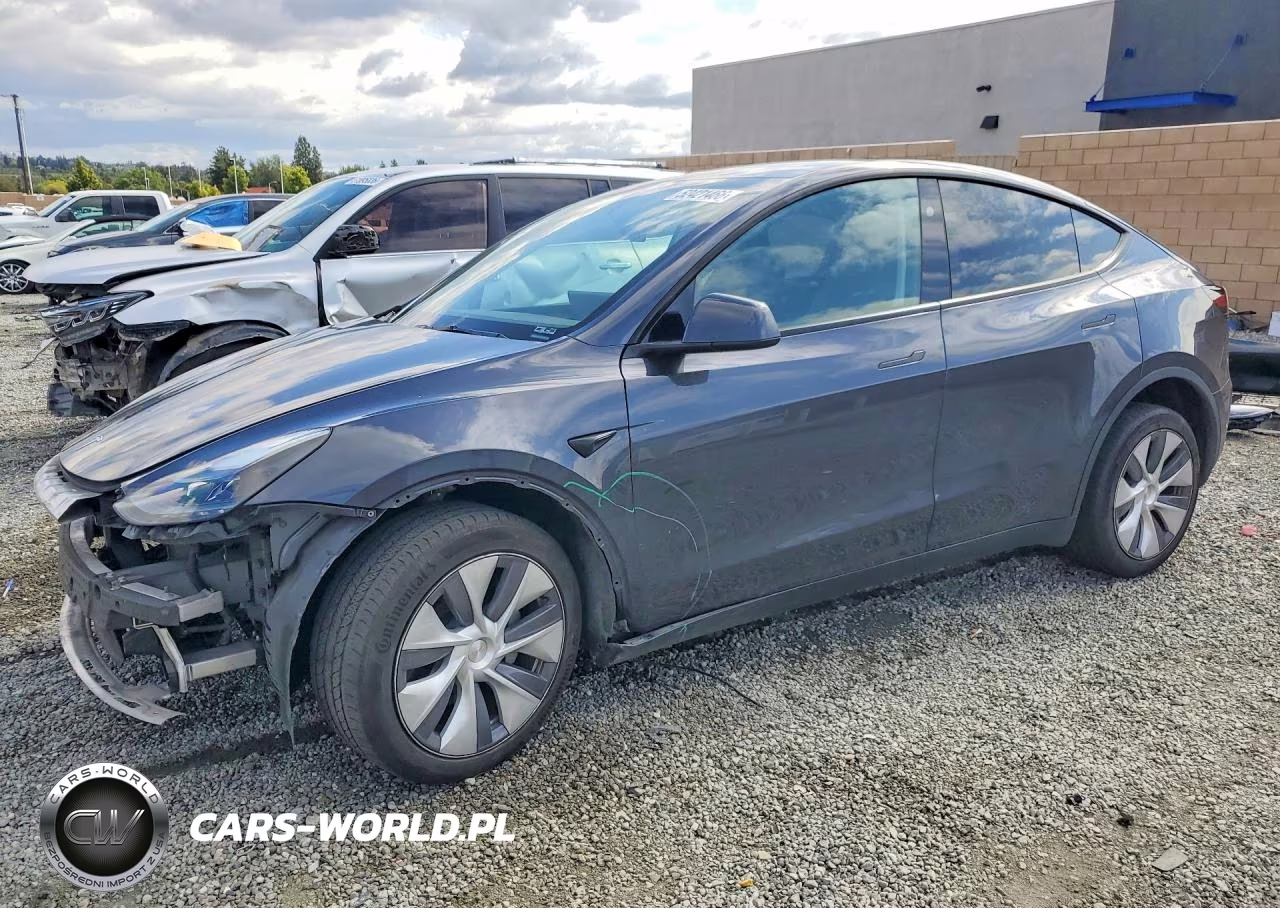 2024 Tesla Model Y – zdjęcie 1 z 14