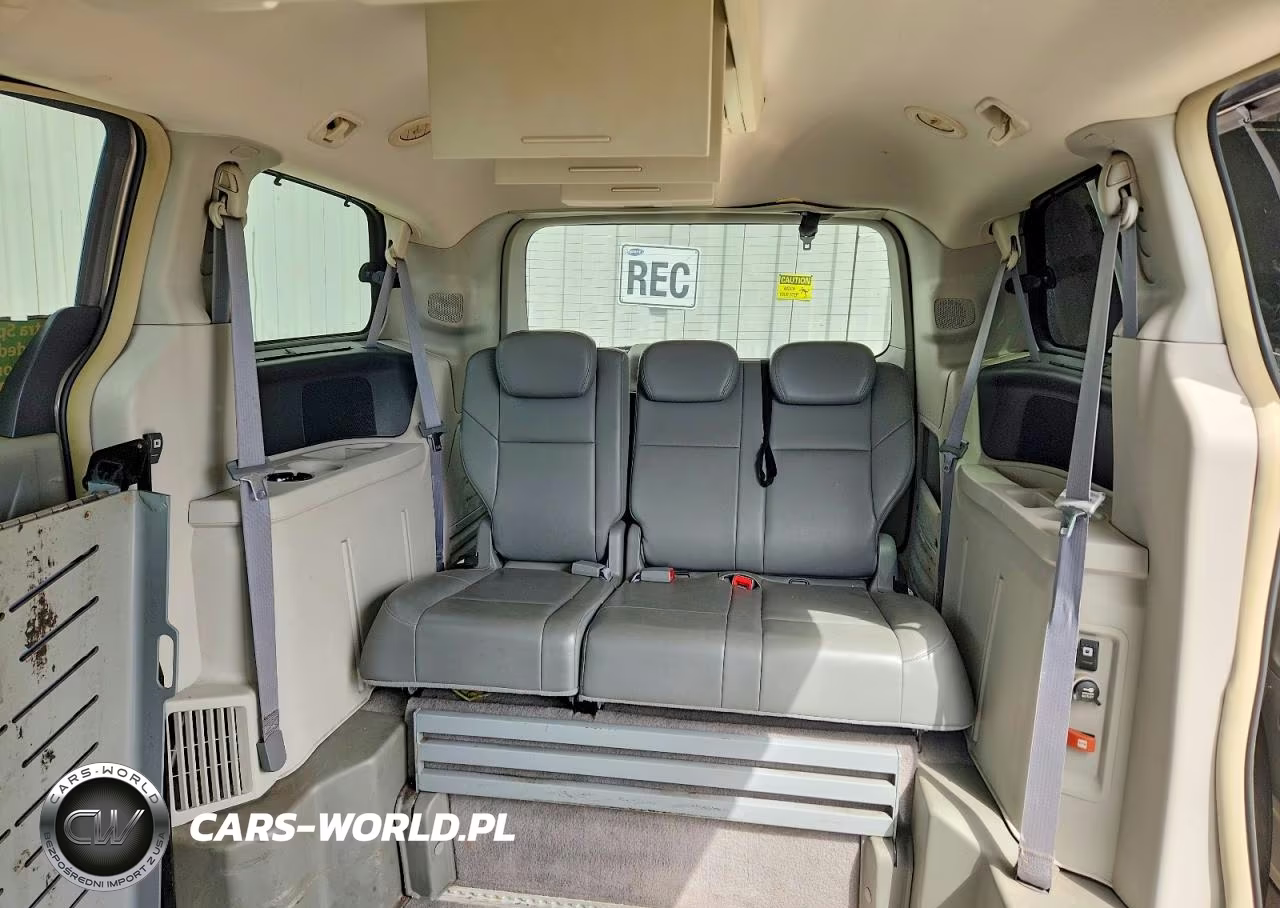 2010 Volkswagen Routan Se VIN:2V4RW3D17AR306202 - 10
