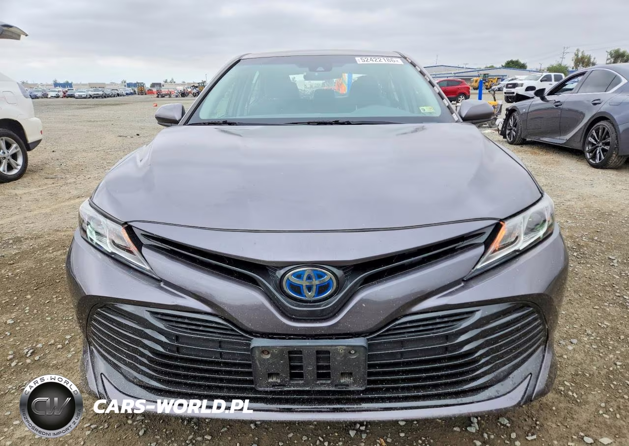 2018 Toyota Camry Le VIN:4T1B31HK5JU001792 - 5