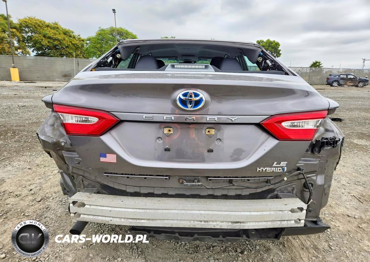 2018 Toyota Camry Le VIN:4T1B31HK5JU001792 - 6