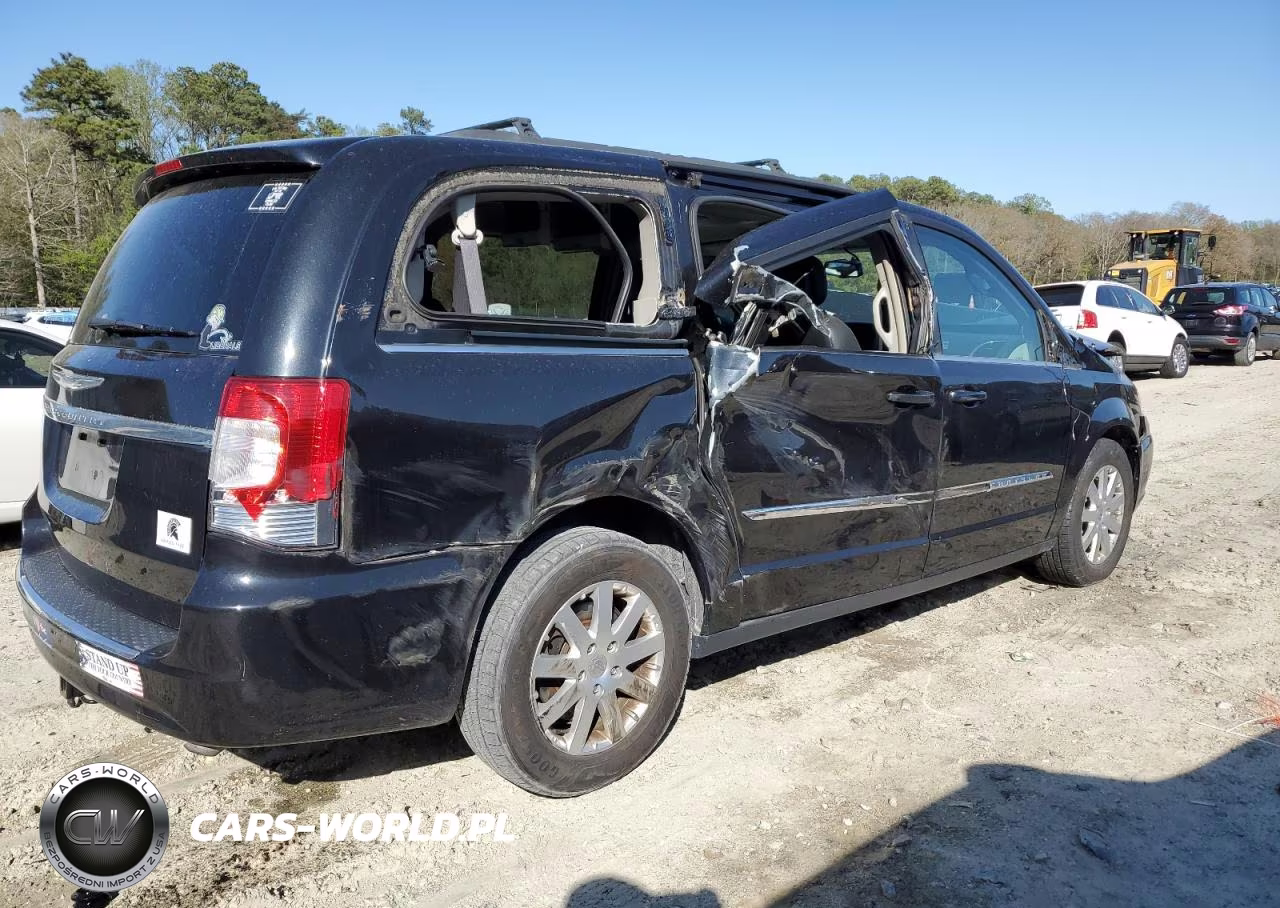 2016 Chrysler Town & Country Touring VIN:2C4RC1BG2GR148410 - 3