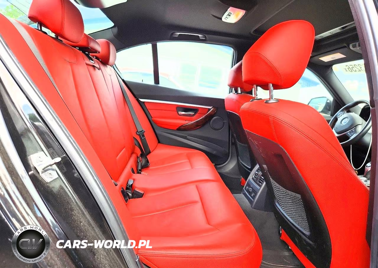 2018 BMW 330 Xi VIN:WBA8D9C55JEB35286 - 10