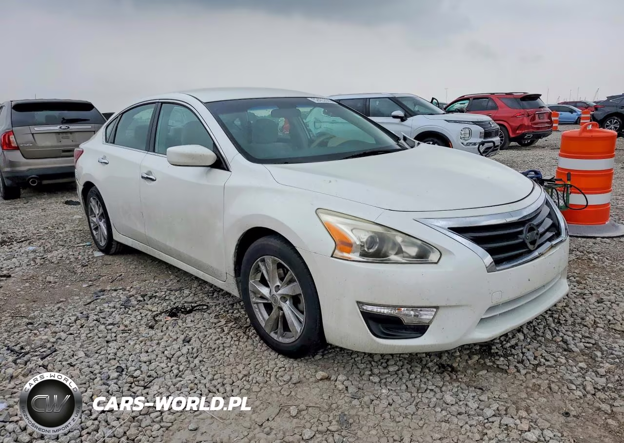 2013 Nissan Altima 2.5 VIN:1N4AL3AP1DC104029 - 4