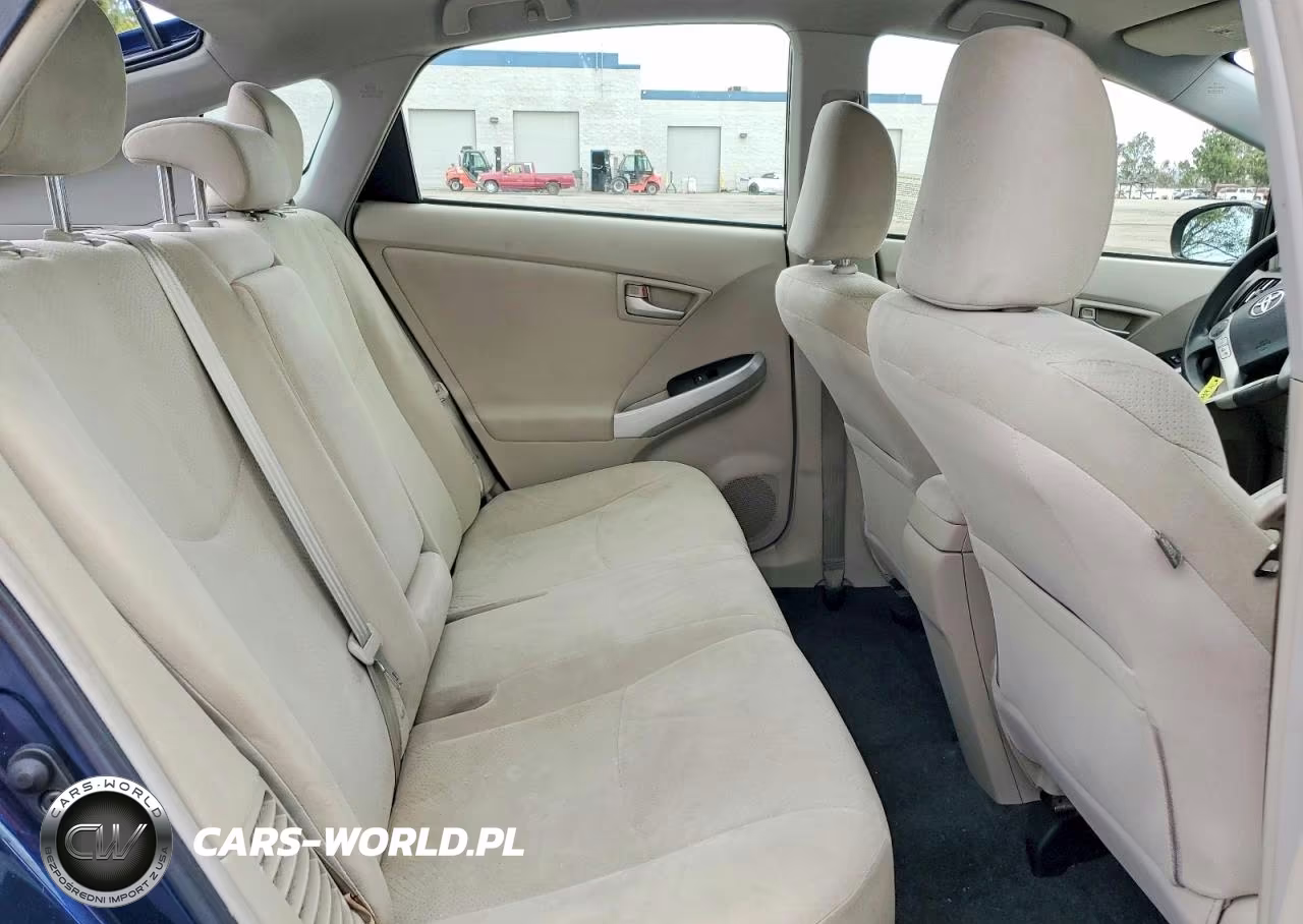 2012 Toyota Prius Three VIN:JTDKN3DU9C1553270 - 10