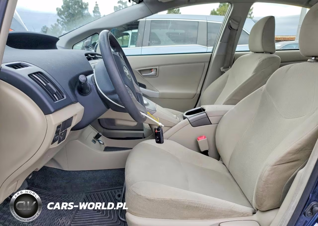 2012 Toyota Prius Three VIN:JTDKN3DU9C1553270 - 7
