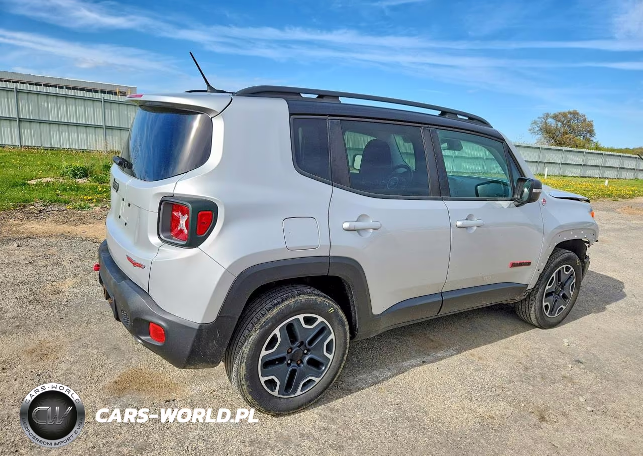 2017 Jeep Renegade Trailhawk VIN:ZACCJBCB1HPF74101 - 3