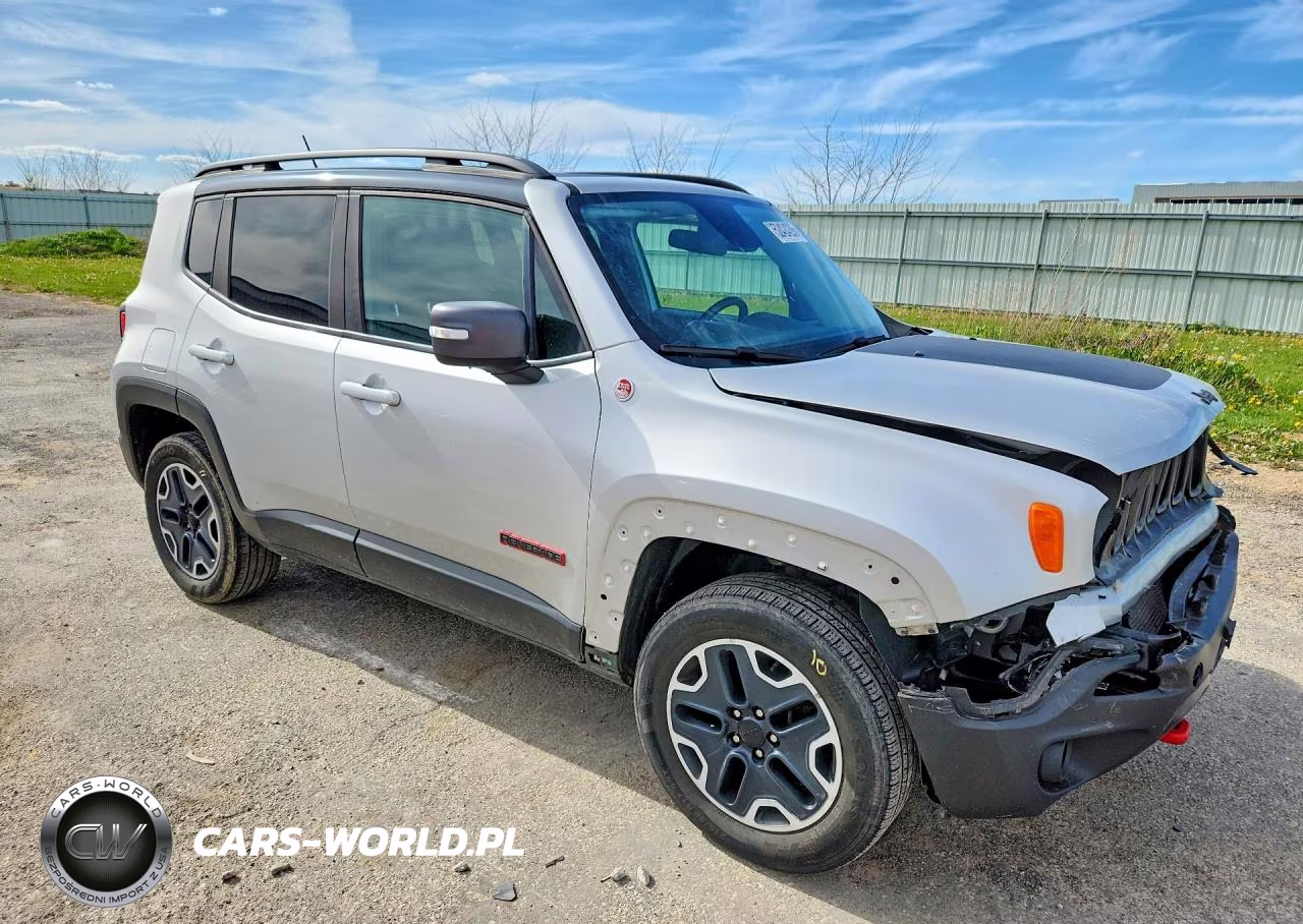 2017 Jeep Renegade Trailhawk VIN:ZACCJBCB1HPF74101 - 4