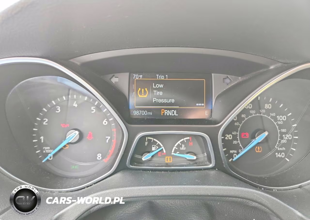 2015 Ford Focus Se VIN:1FADP3F2XFL369484 - 9