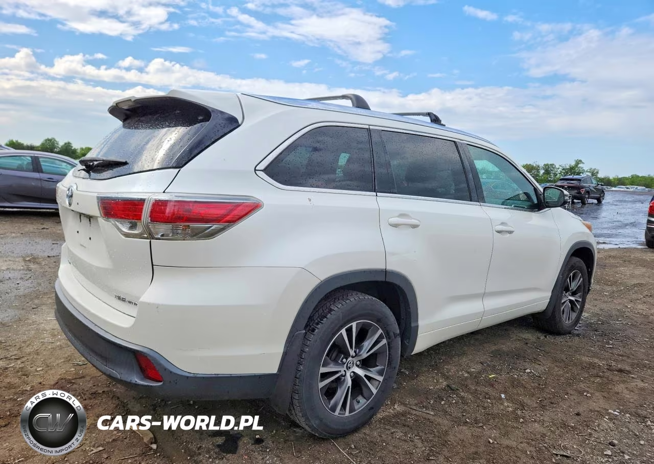 2016 Toyota Highlander Xle VIN:5TDJKRFH9GS273574 - 3