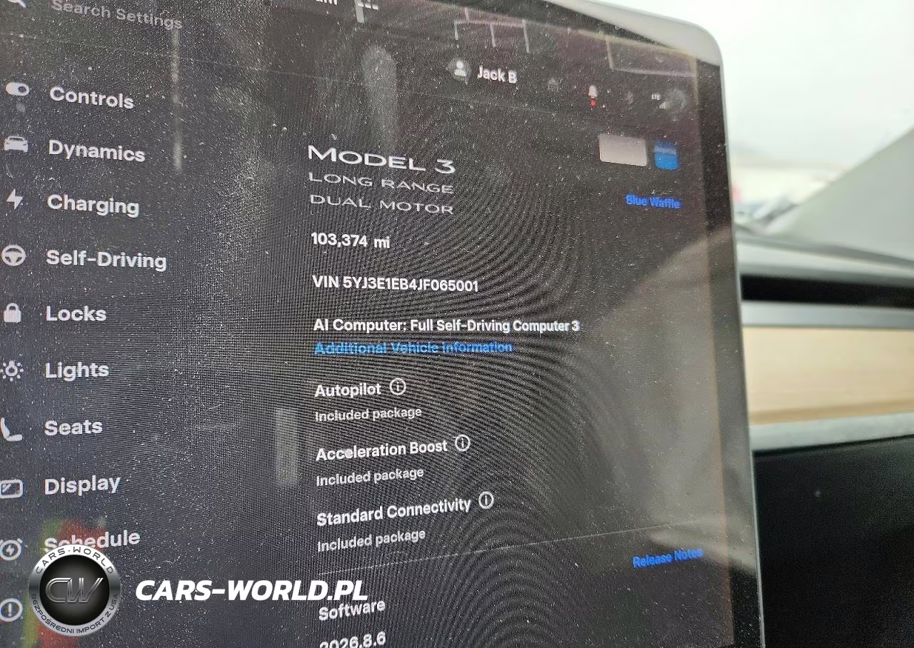 2018 Tesla Model 3 VIN:5YJ3E1EB4JF065001 - 9