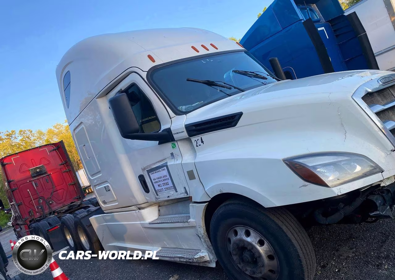 2019 Freightliner Cascadia Trucks