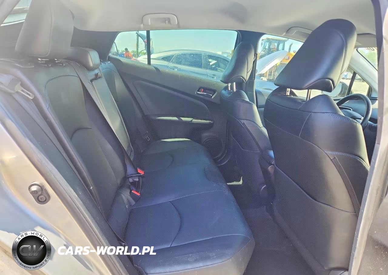 2017 Toyota Prius Four Touring VIN:JTDKARFU2H3036741 - 10
