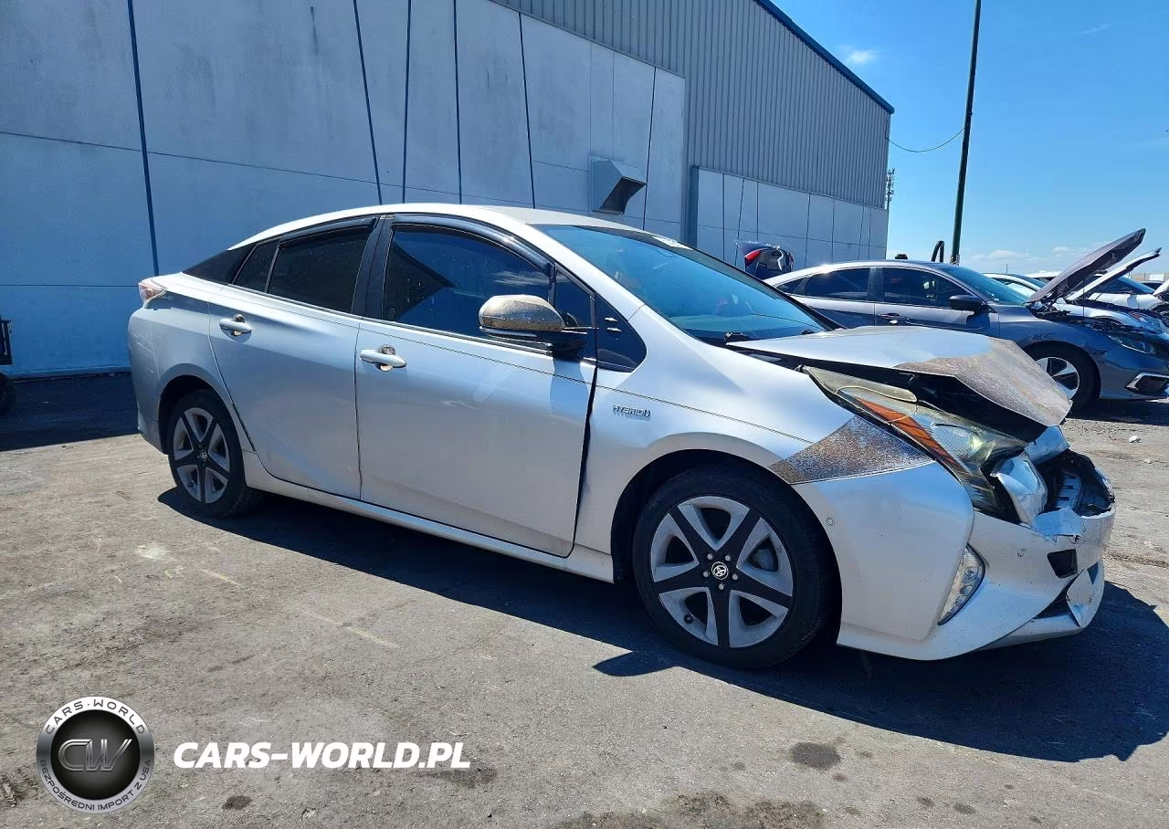 2017 Toyota Prius Four Touring VIN:JTDKARFU2H3036741 - 4