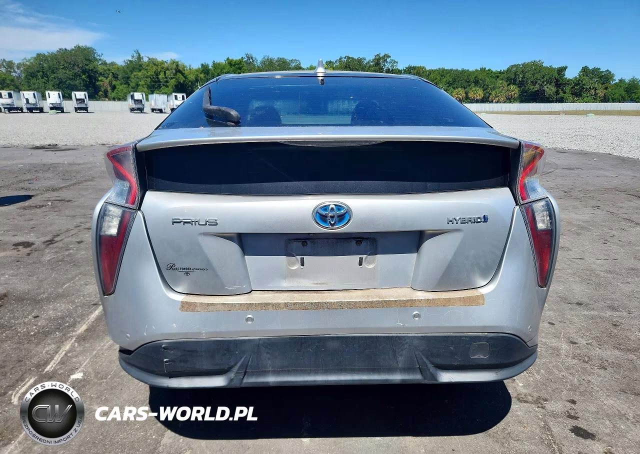 2017 Toyota Prius Four Touring VIN:JTDKARFU2H3036741 - 6