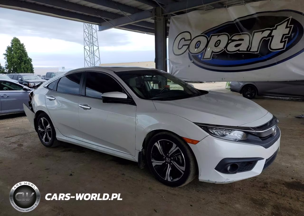 2017 Honda Civic Touring VIN:19XFC1F95HE020986 - 4