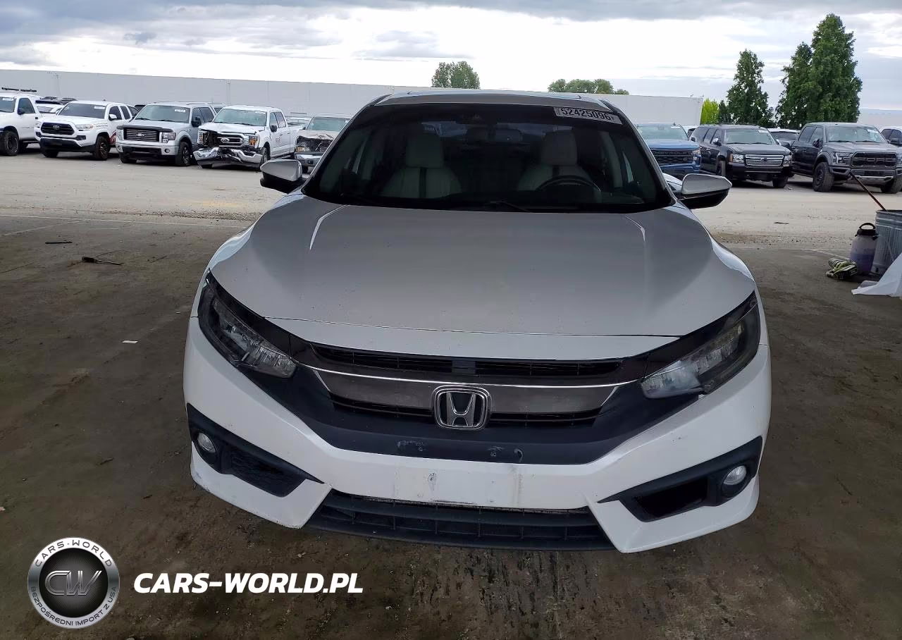 2017 Honda Civic Touring VIN:19XFC1F95HE020986 - 5