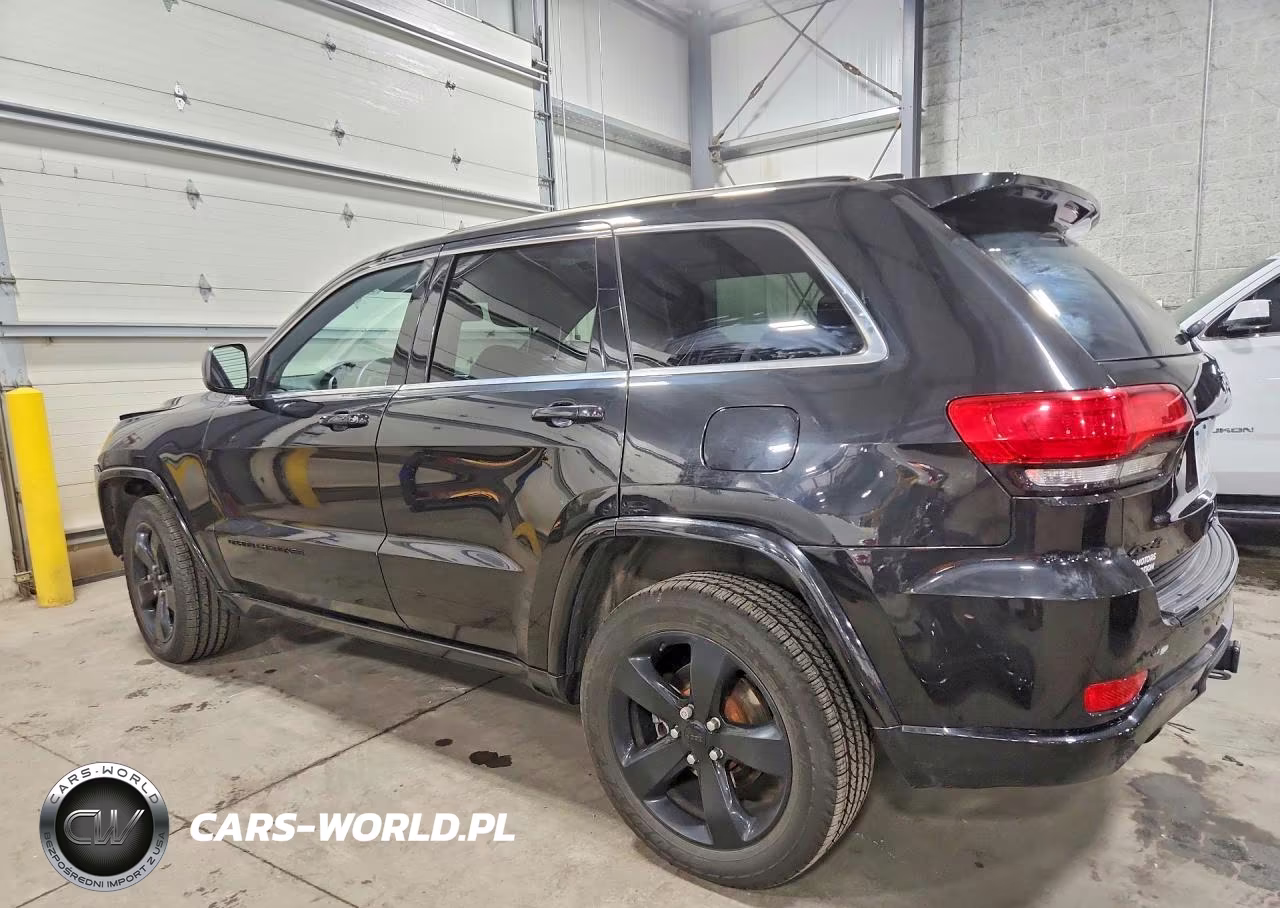 2015 Jeep Grand Cherokee Laredo VIN:1C4RJFAG1FC852853 - 2