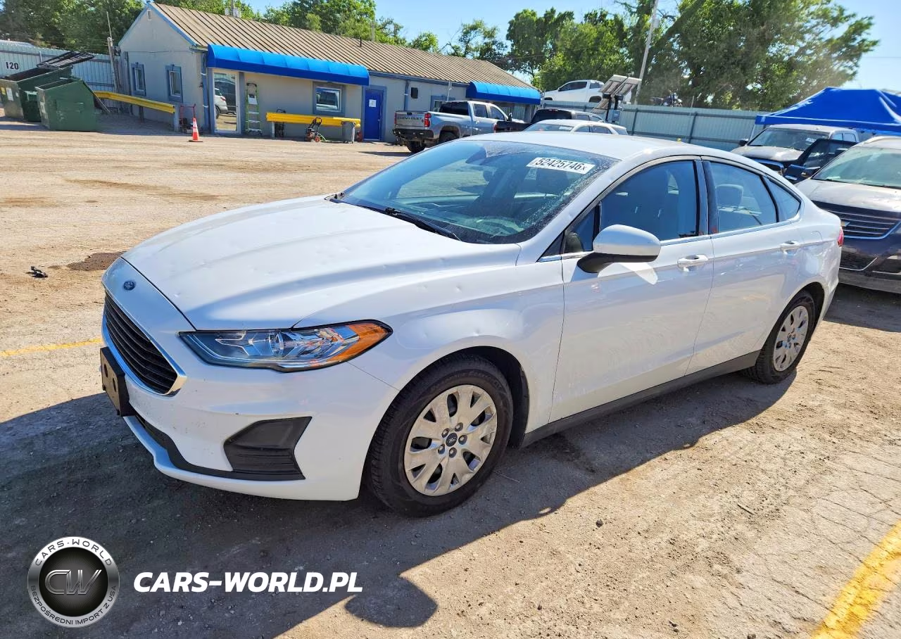 2020 Ford Fusion S – zdjęcie 1 z 12