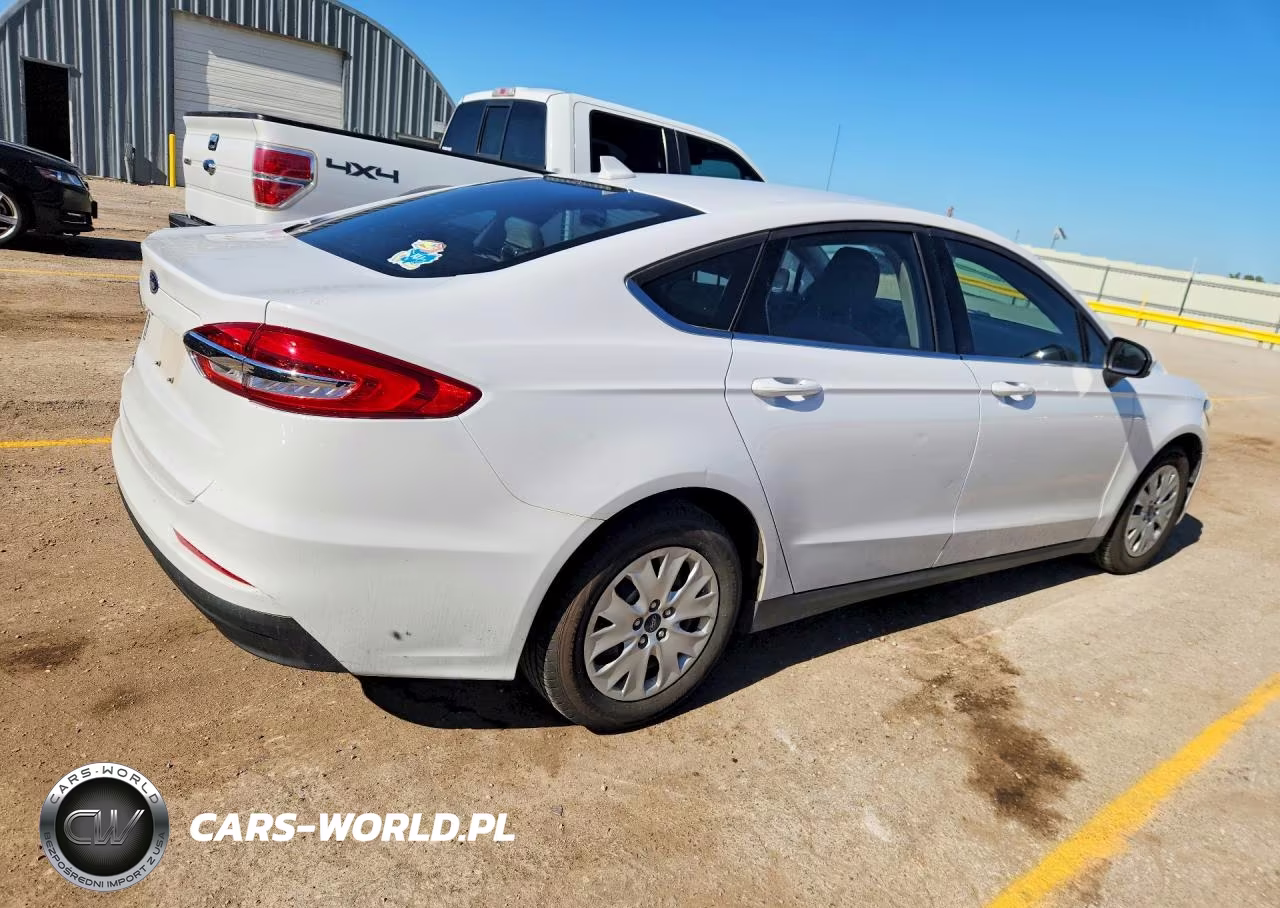 2020 Ford Fusion S VIN:3FA6P0G78LR200269 - 3