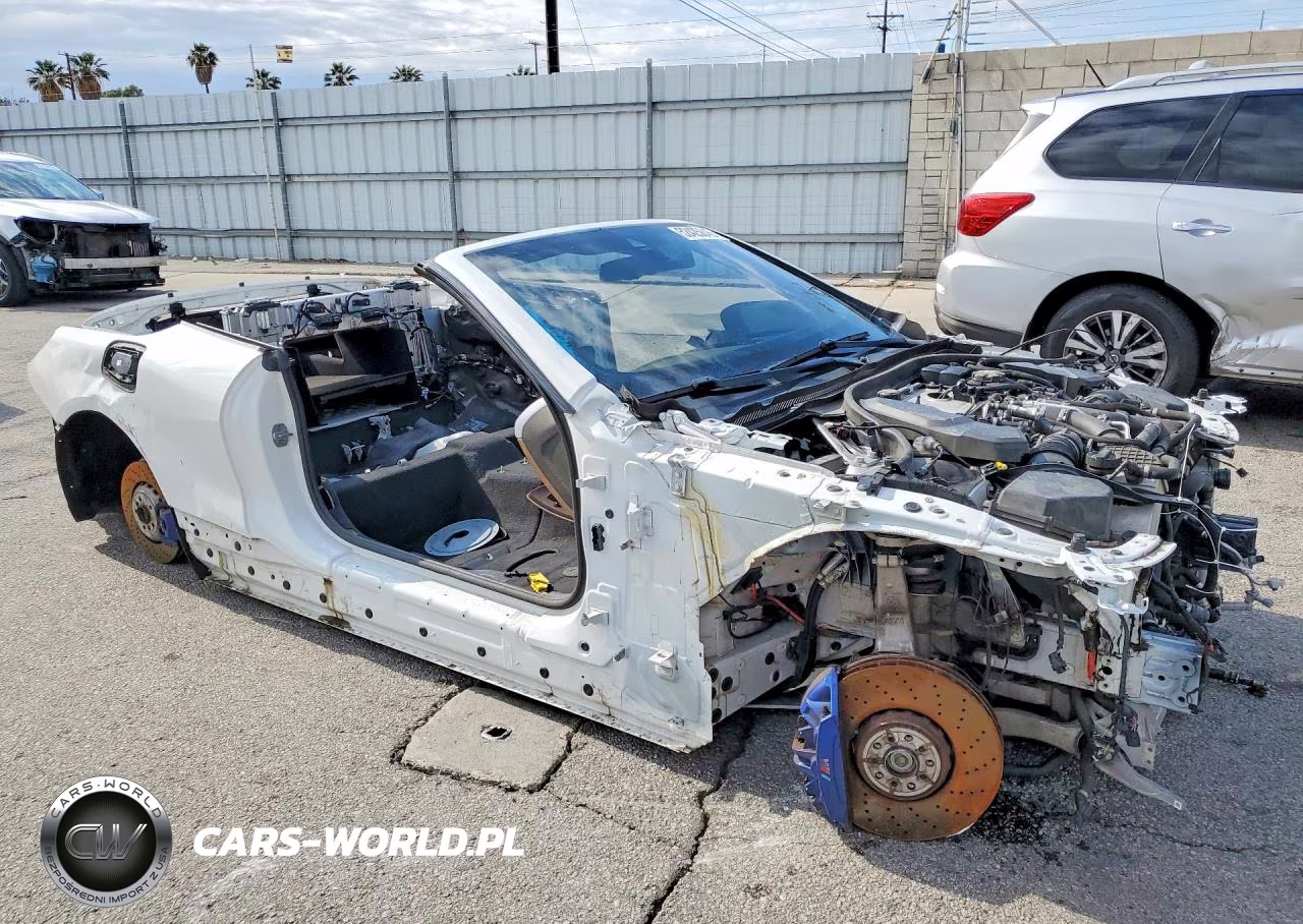 2020 BMW M8 VIN:WBSDZ0C02LCD42180 - 4