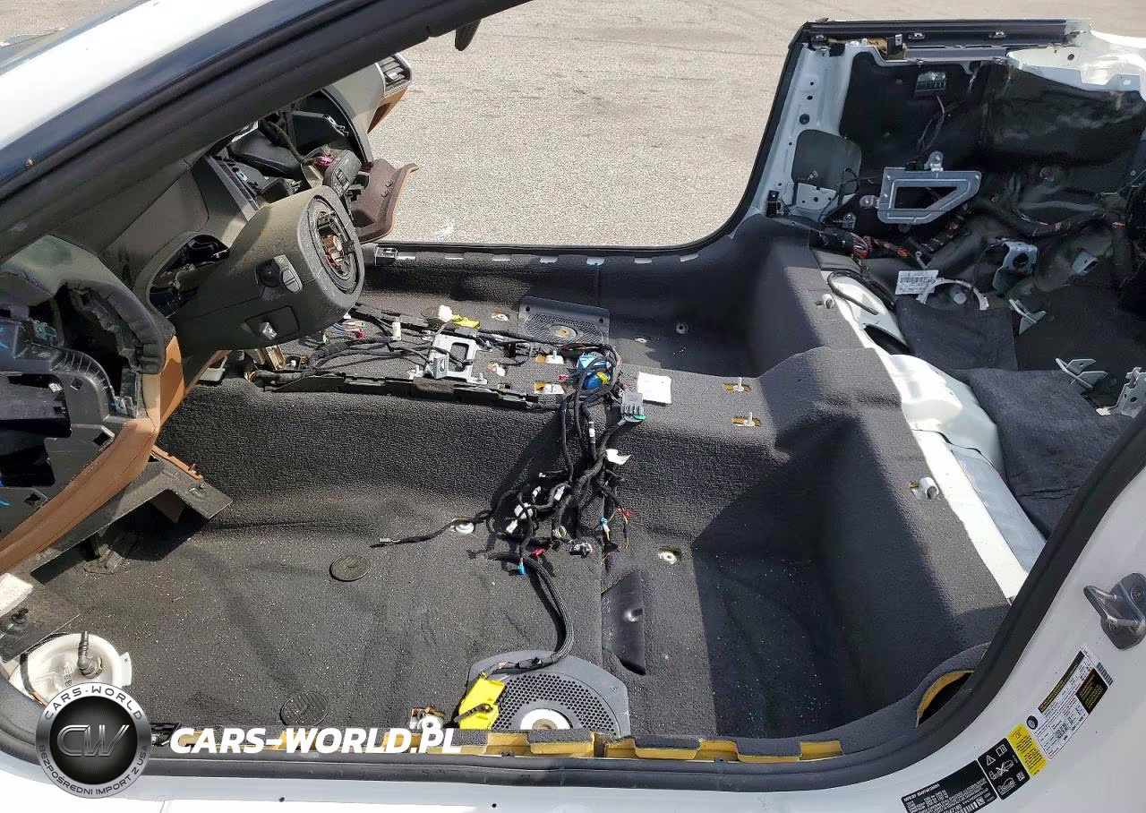 2020 BMW M8 VIN:WBSDZ0C02LCD42180 - 7