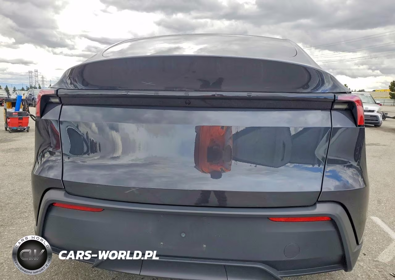 2026 Tesla Model Y VIN:7SAYGDED5TA601816 - 6