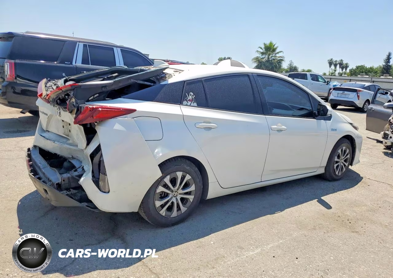 2020 Toyota Prius Prime Le VIN:JTDKARFP3L3132090 - 3