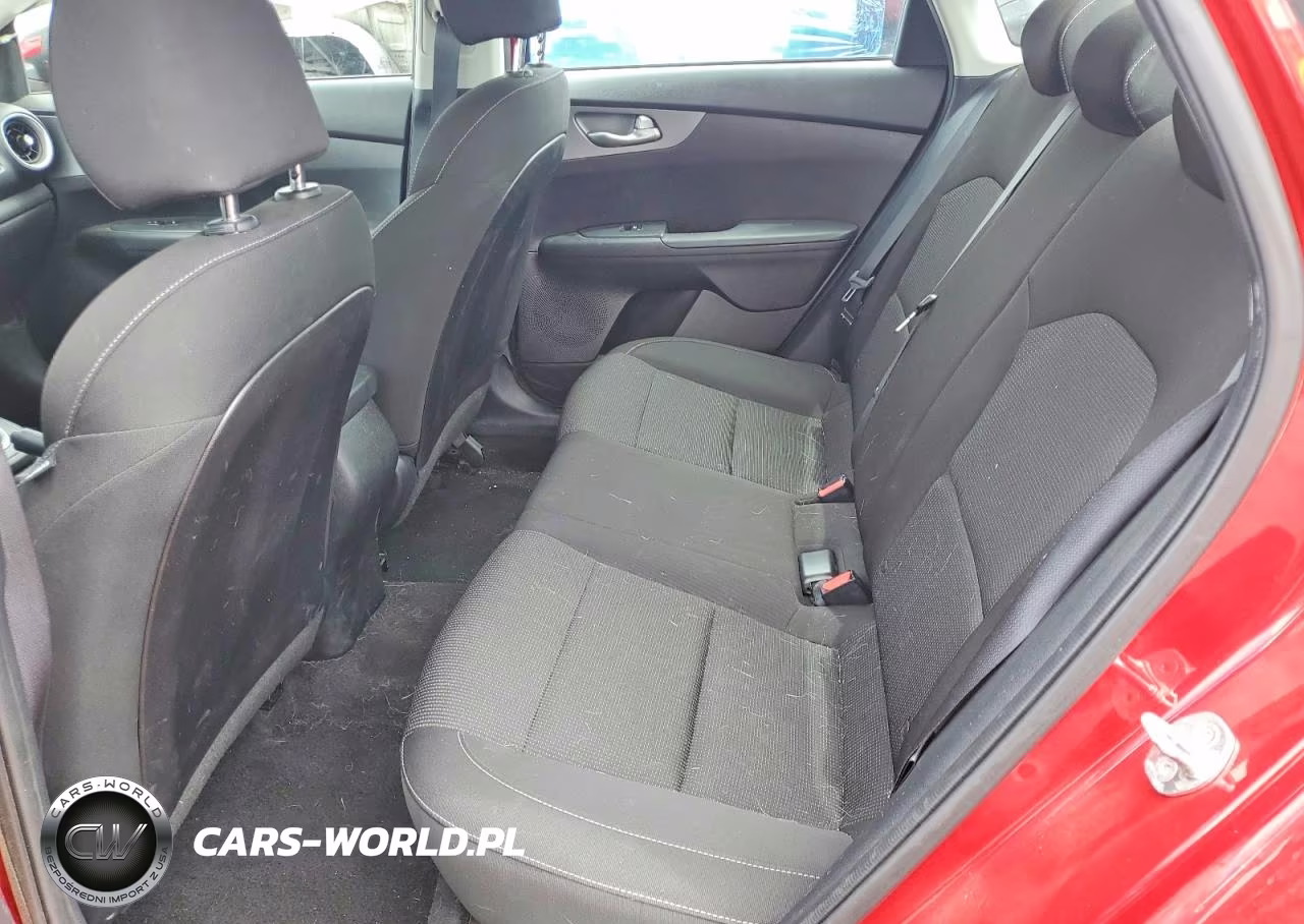 2021 Kia Forte Lxs VIN:3KPF24AD5ME405815 - 10