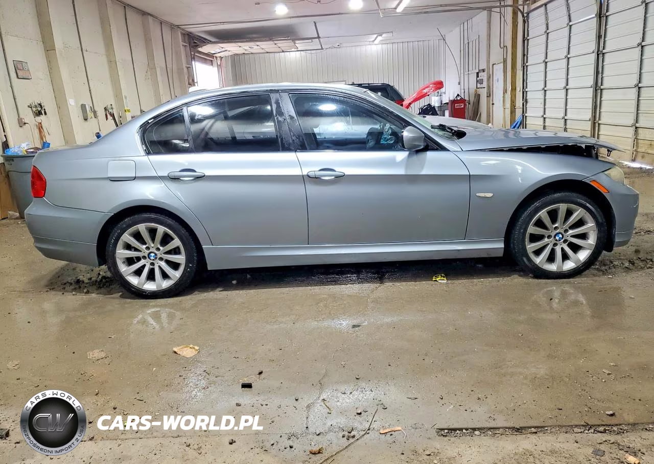 2009 BMW 328 I VIN:WBAPH77569NL83733 - 3