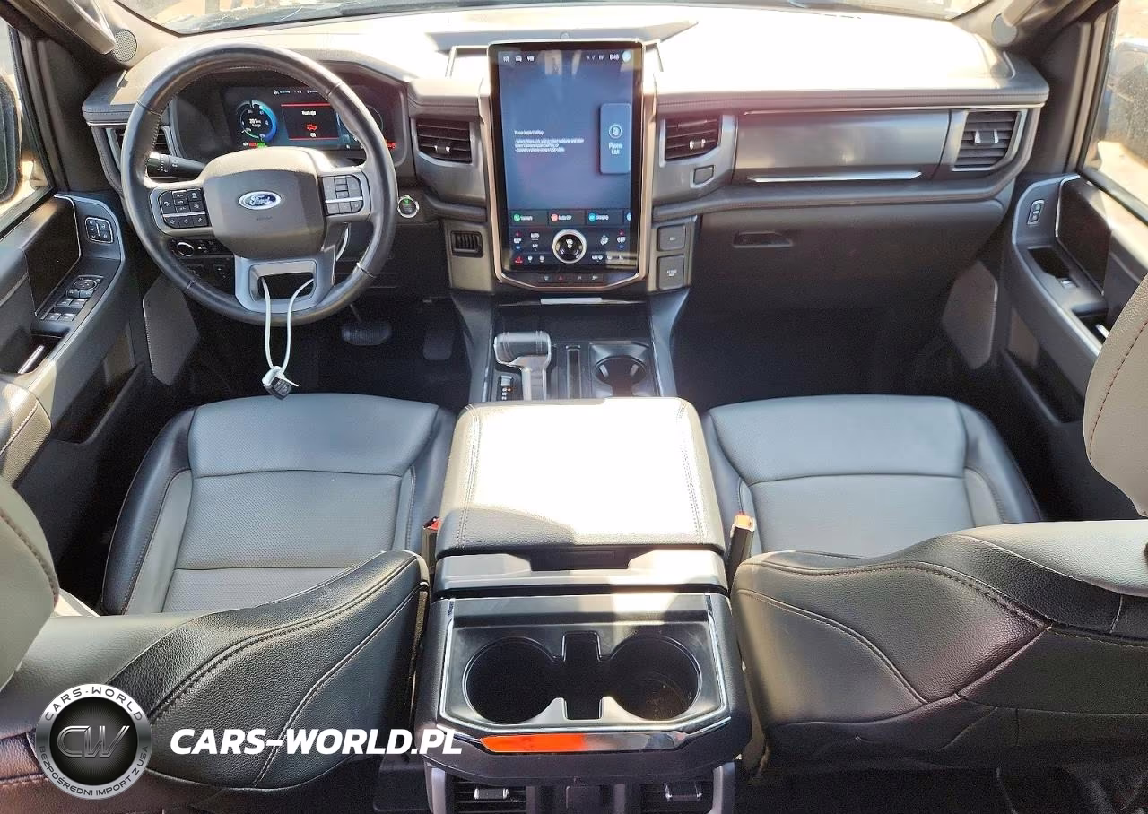 2023 Ford F150 Lightning Pro VIN:1FTVW1ELXPWG25560 - 8