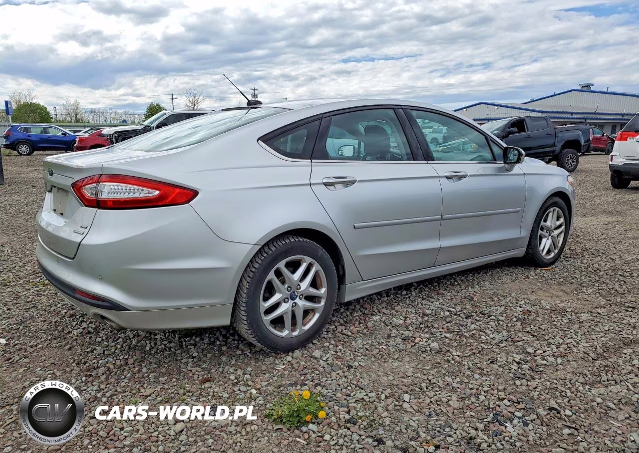 2013 Ford Fusion Se VIN:3FA6P0HR2DR316469 - 3