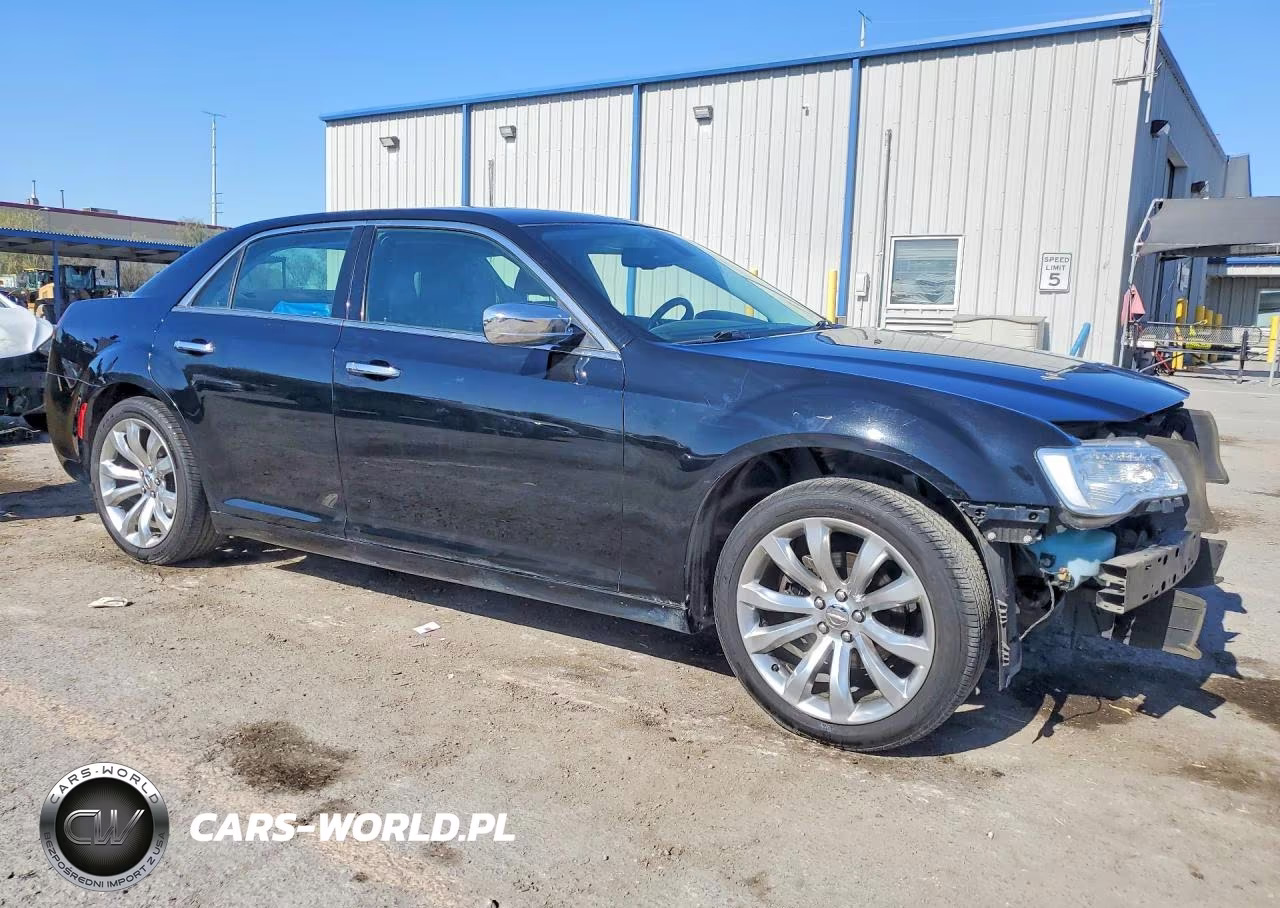 2018 Chrysler 300 Limited VIN:2C3CCAEG6JH159834 - 4