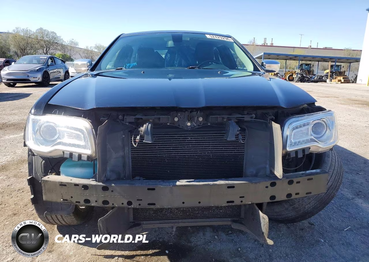 2018 Chrysler 300 Limited VIN:2C3CCAEG6JH159834 - 5