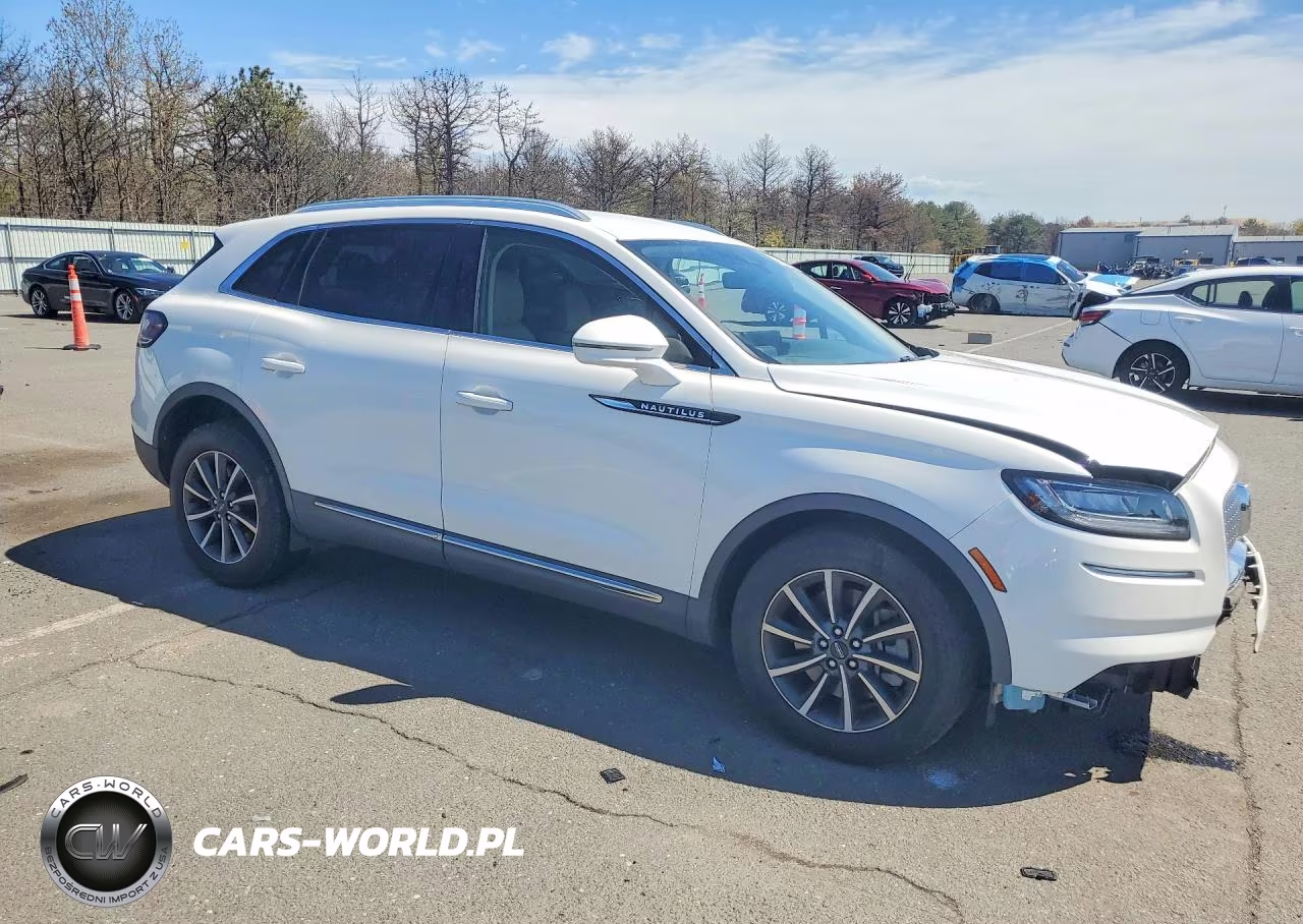2021 Lincoln Nautilus VIN:2LMPJ8J94MBL13208 - 4