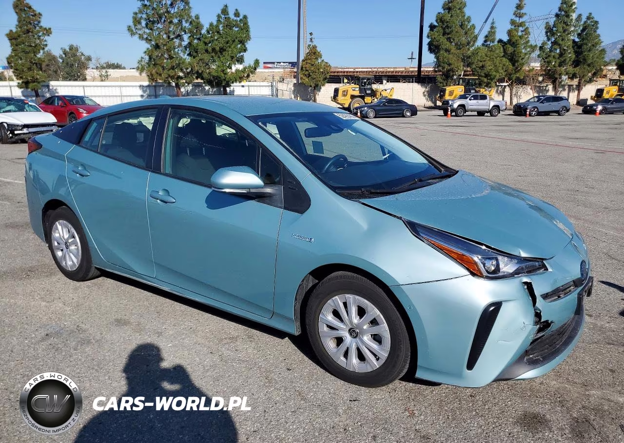 2021 Toyota Prius Le VIN:JTDKAMFU7M3150571 - 4