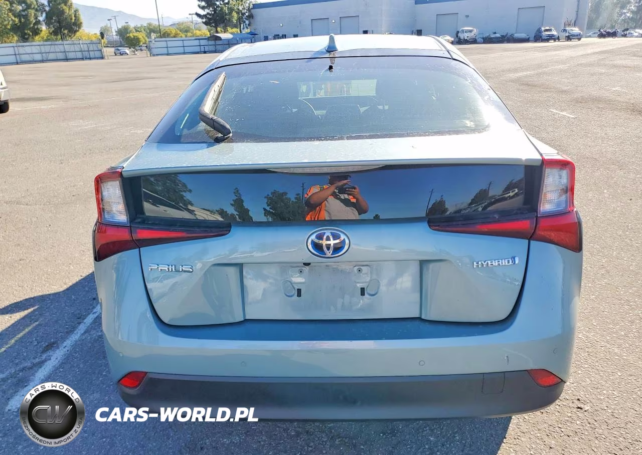 2021 Toyota Prius Le VIN:JTDKAMFU7M3150571 - 6