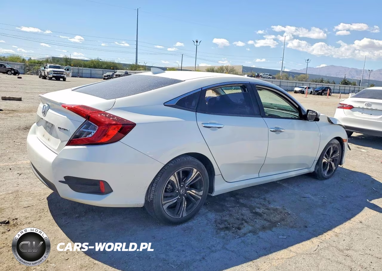 2017 Honda Civic Touring VIN:19XFC1F99HE011840 - 3