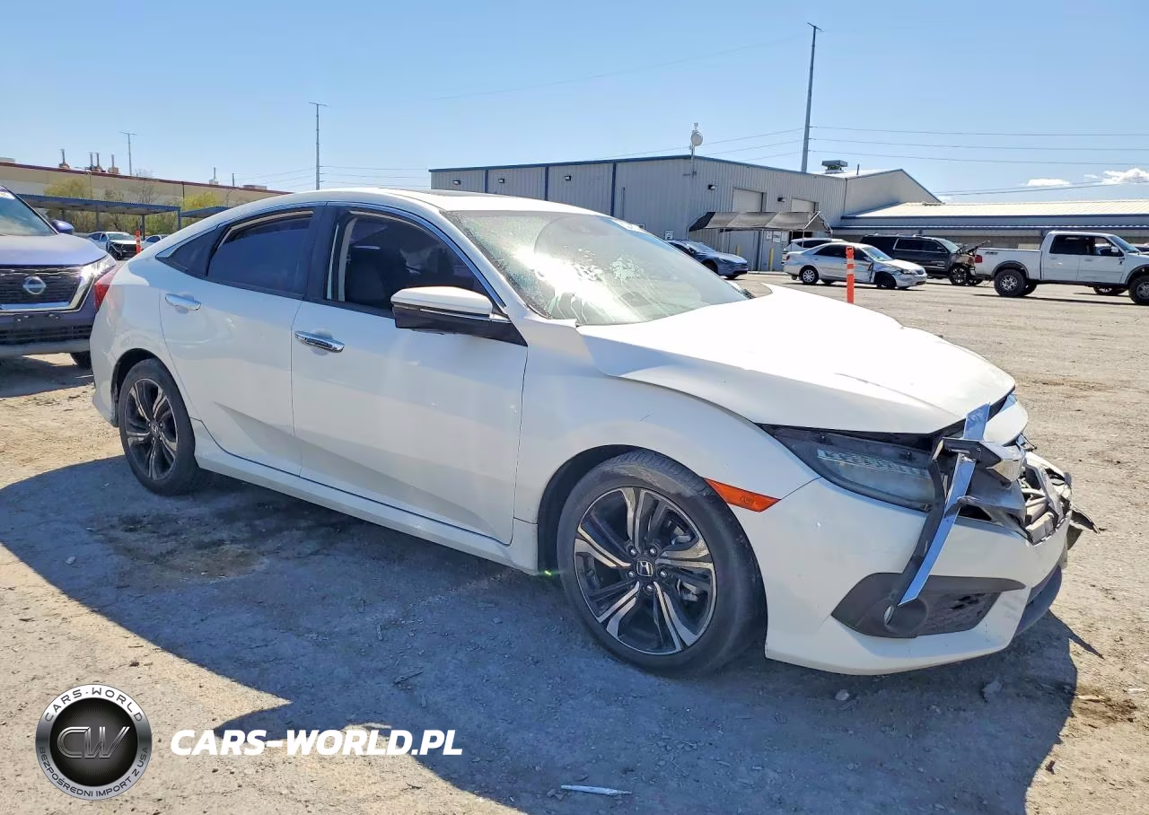 2017 Honda Civic Touring VIN:19XFC1F99HE011840 - 4