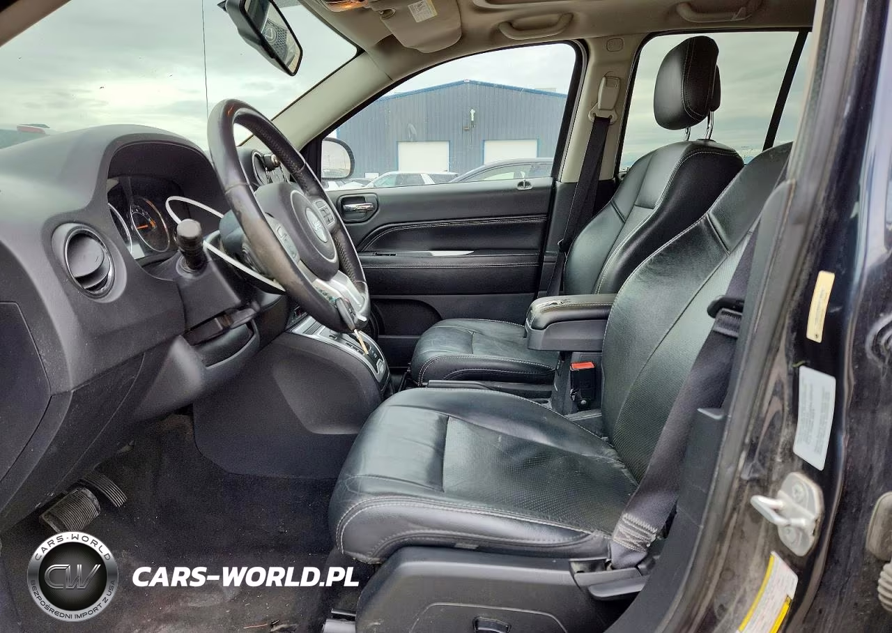 2015 Jeep Compass Latitude VIN:1C4NJDEB0FD130916 - 7