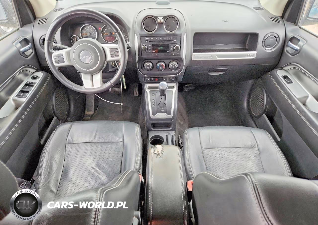 2015 Jeep Compass Latitude VIN:1C4NJDEB0FD130916 - 8