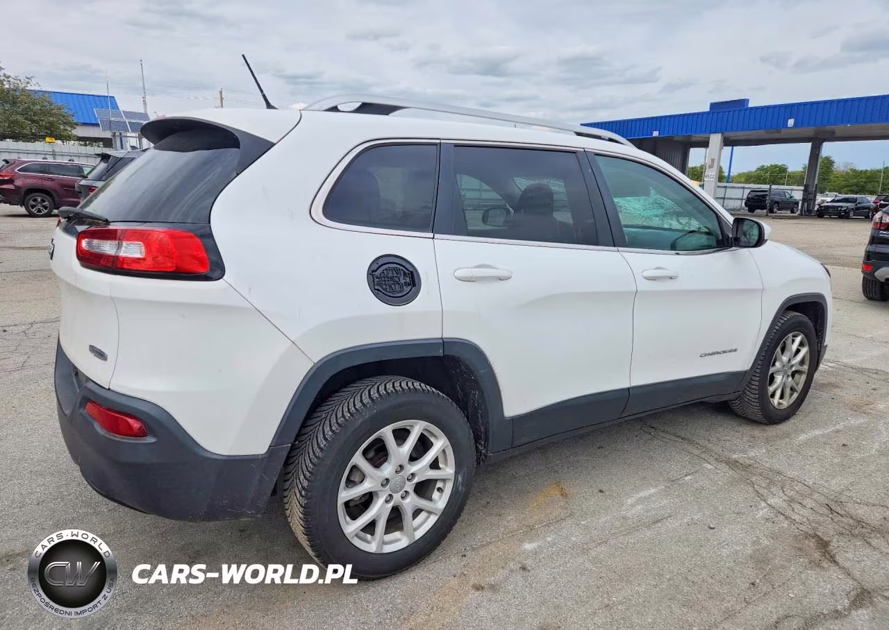 2014 Jeep Cherokee Latitude VIN:1C4PJLCB7EW101762 - 3