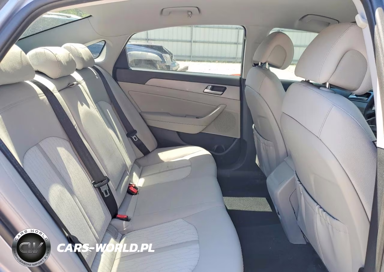 2016 Hyundai Sonata Hybrid Se VIN:KMHE24L18GA036806 - 10