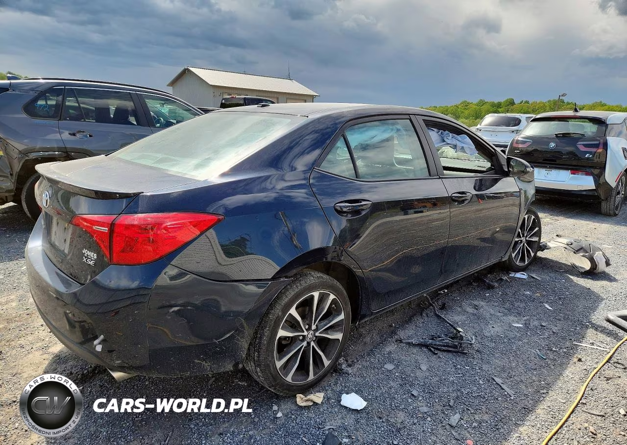 2018 Toyota Corolla Xse VIN:2T1BURHE2JC081706 - 3