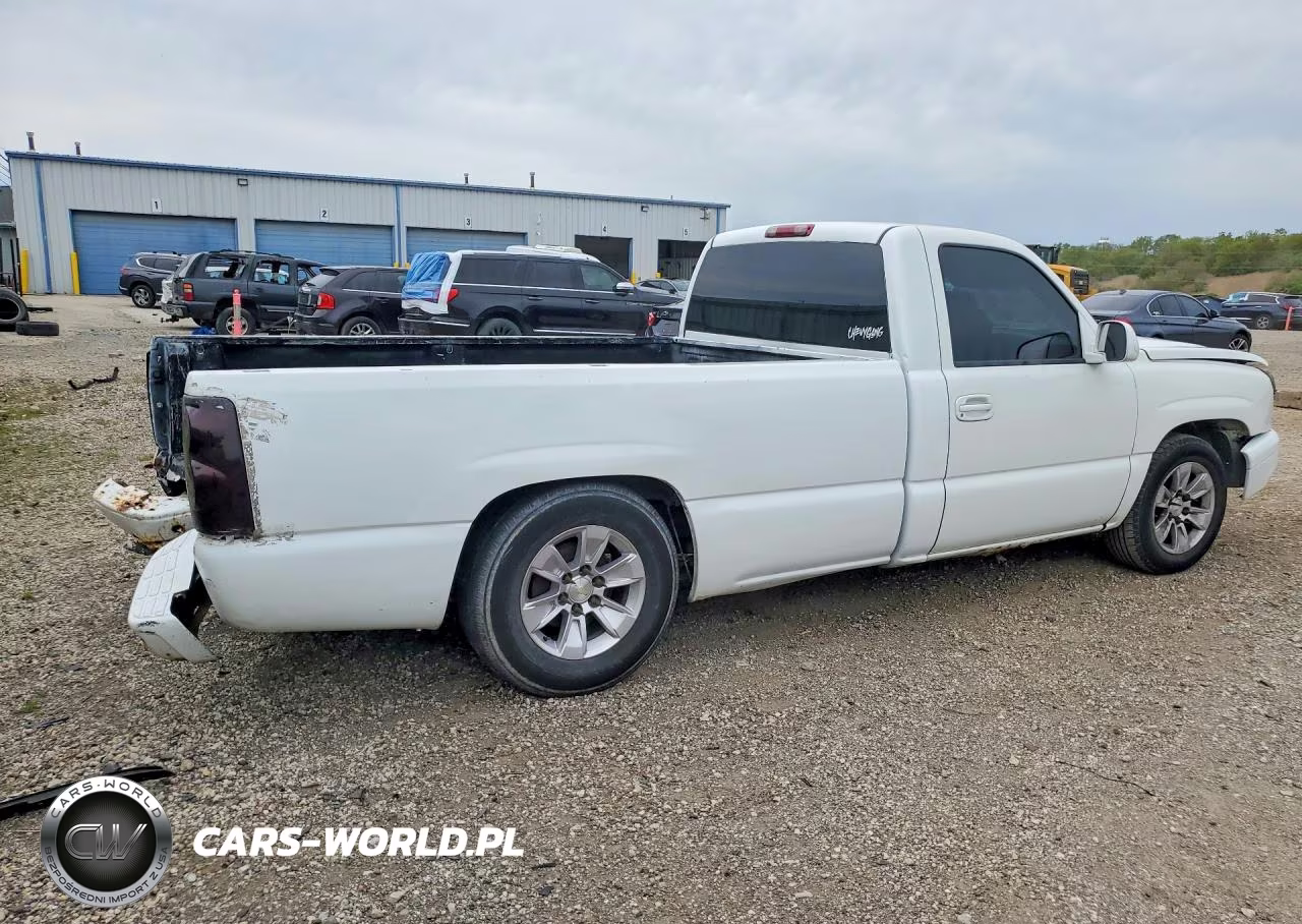 2006 Chevrolet Silverado C1500 VIN:3GCEC14V96G256585 - 3