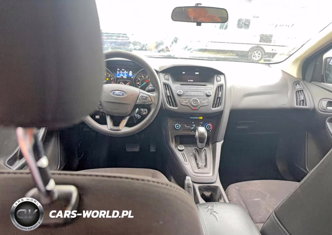 2016 Ford Focus Se VIN:1FADP3F25GL264210 - 9