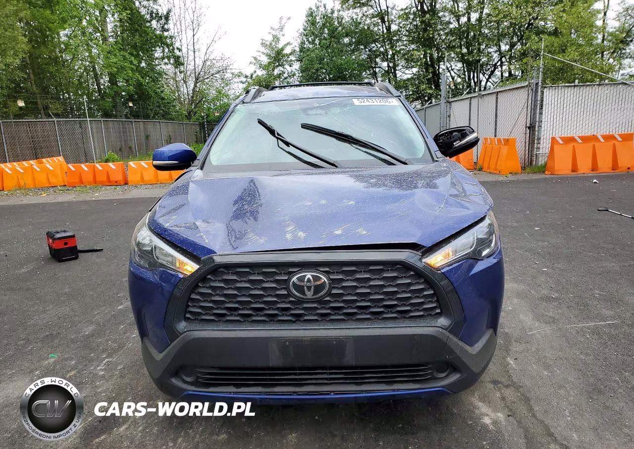 2024 Toyota Corolla Cross Le VIN:7MUCAABG3RV105383 - 5
