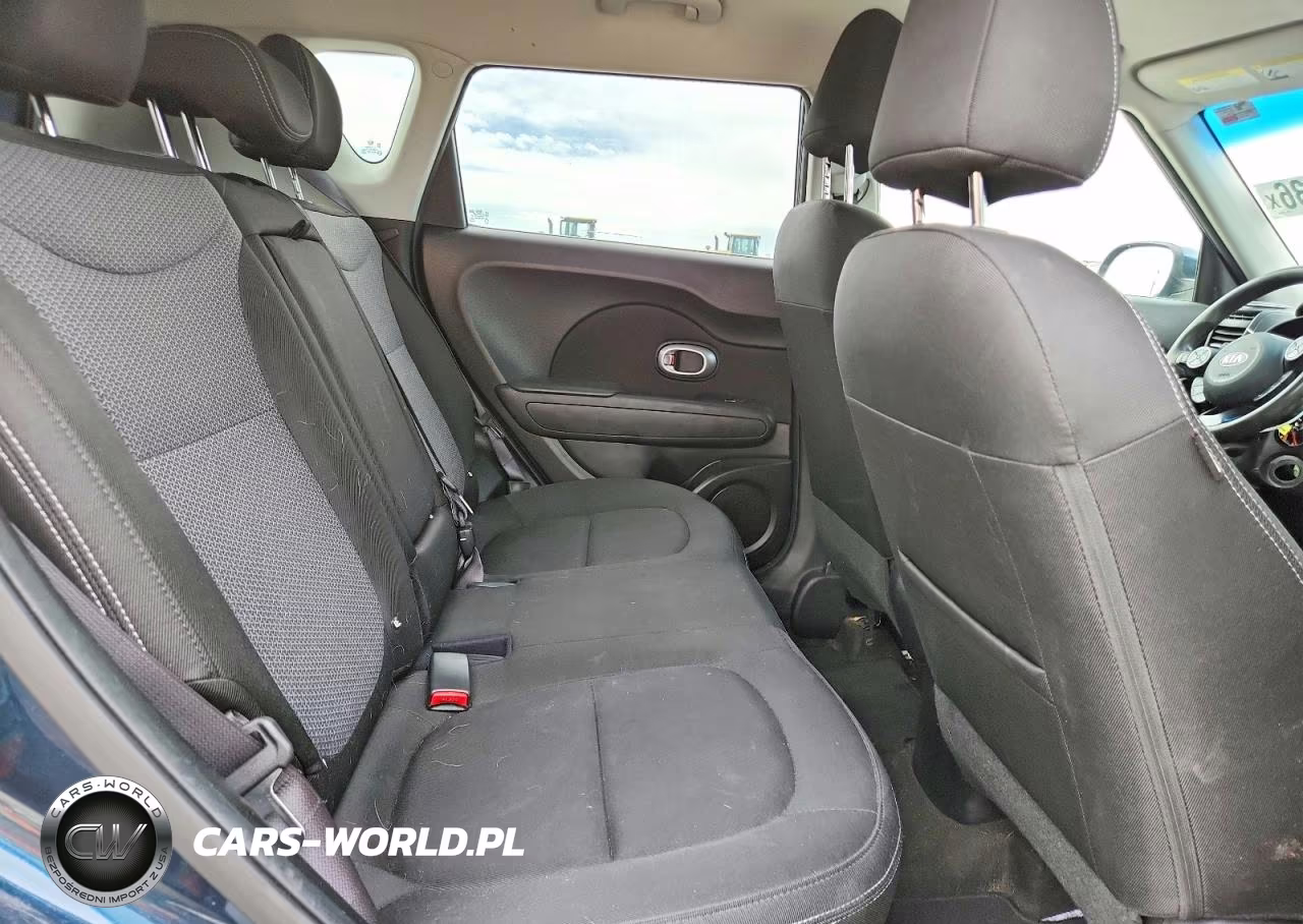 2018 Kia Soul + VIN:KNDJP3A51J7618139 - 10